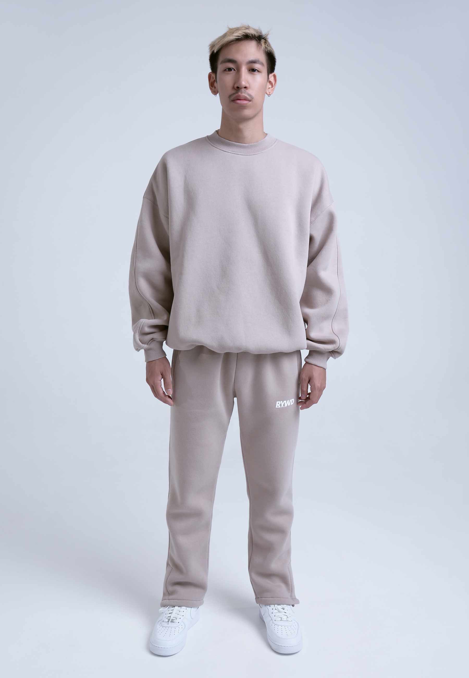 RYWD Circle Sweatshirt beige 3 unisex oversize streetwear