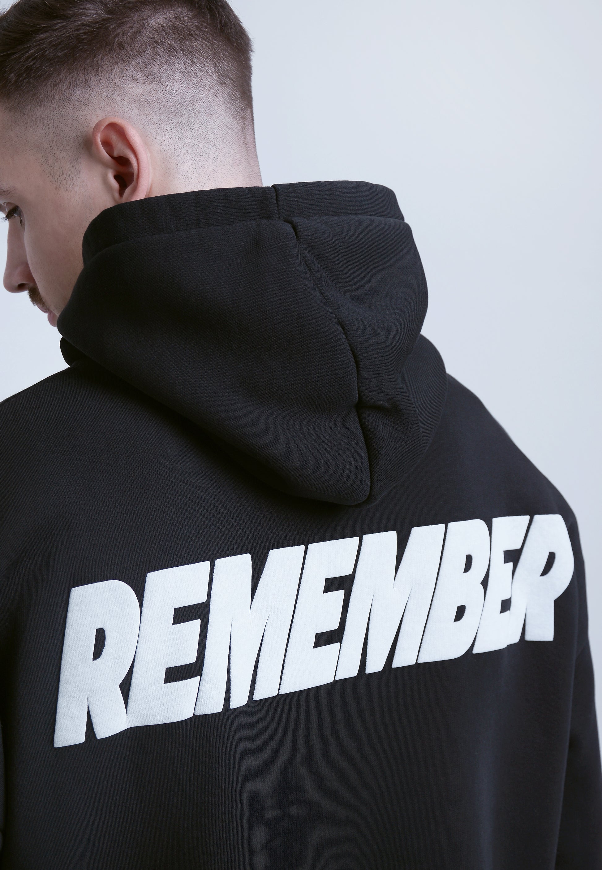 RYWD Remember Hoodie schwarz 3 unisex oversize streetwear