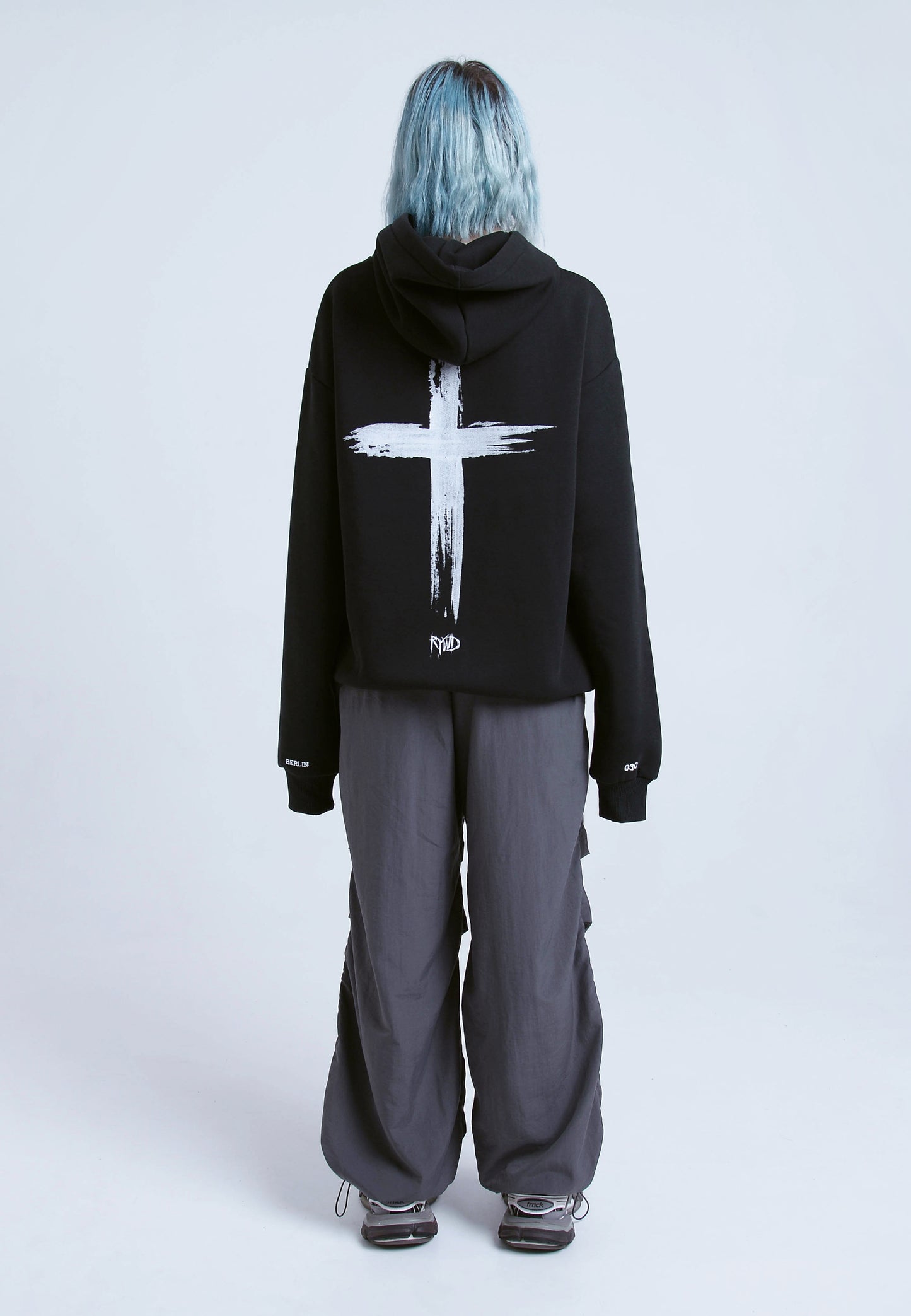 RYWD Cross Hoodie schwarz 5 unisex oversize streetwear