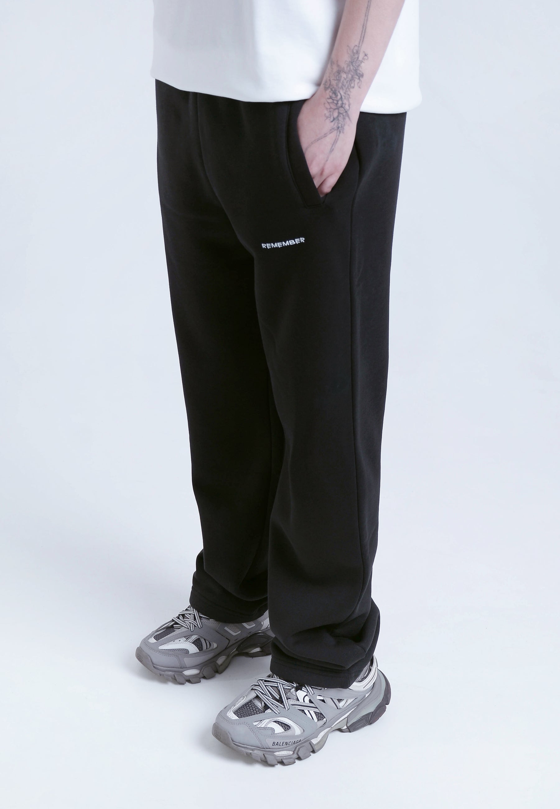 Black discount sweatpants streetwear